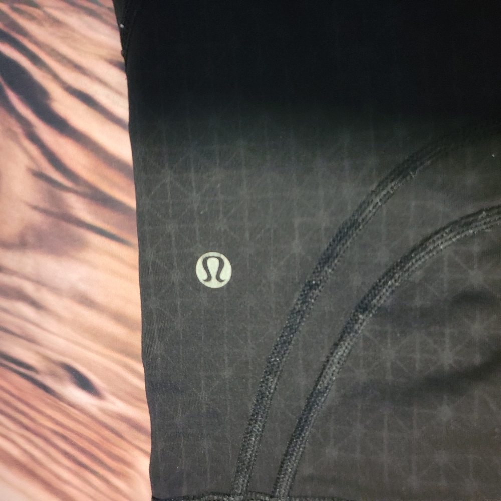 Lululemon S6 Capri Leggings Geometric Print - Picture 4 of 5